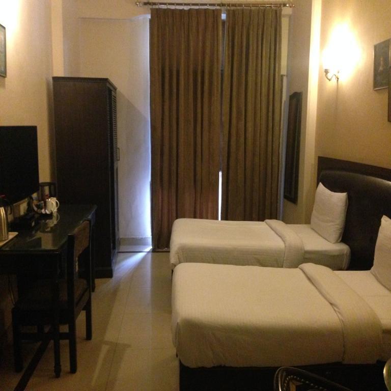 Fabexpress Lloyd House Hotel New Delhi Eksteriør billede