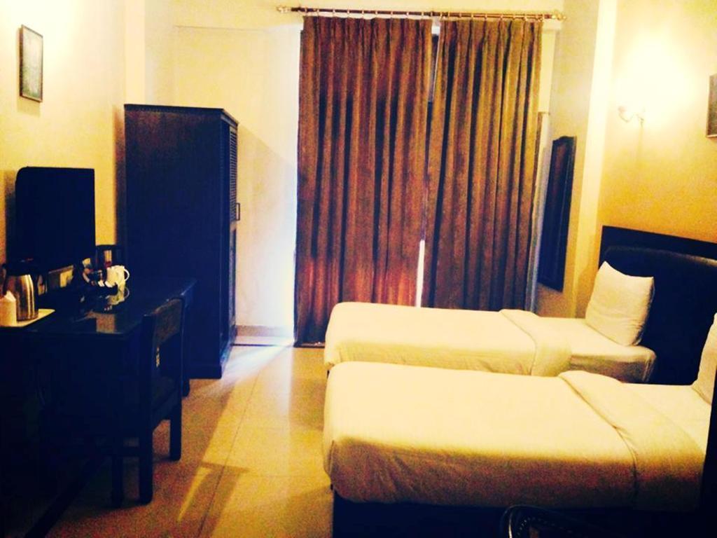 Fabexpress Lloyd House Hotel New Delhi Eksteriør billede